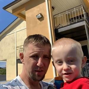 Meet your Posher, Derek